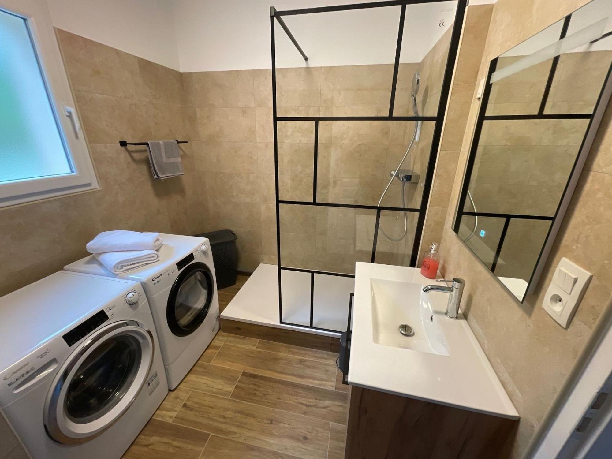 Apartment Le N4 Des Hauts De Sarlat, Clim Piscine Parking *